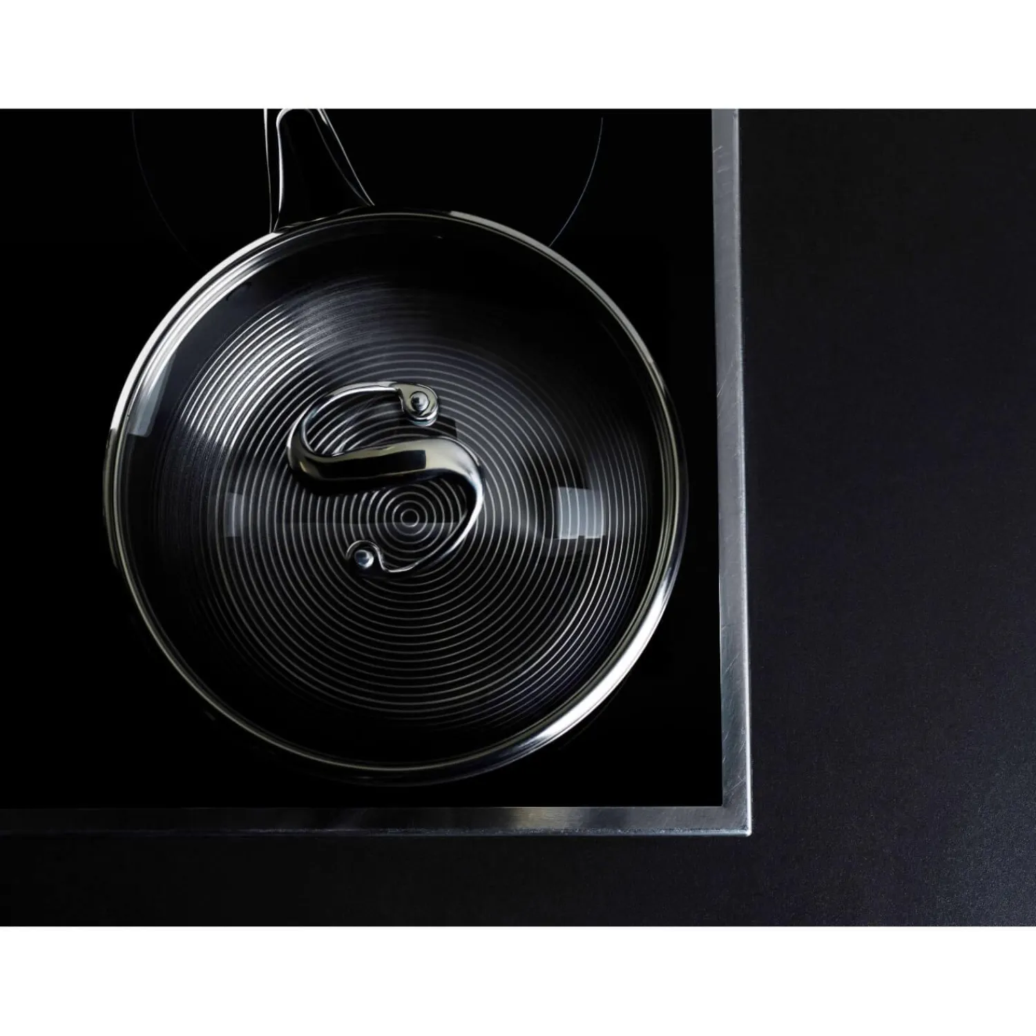 Circulon C-Series SteelShield Non-Stick Chefs Pan With Lid - 24cm