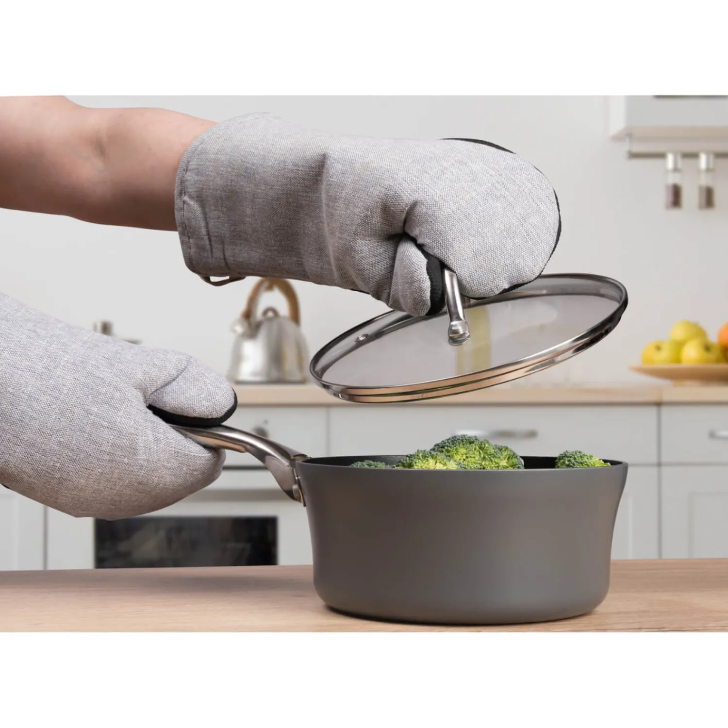 Cuisinart Neoprene Pack of 2 Oven Mitts - Grey
