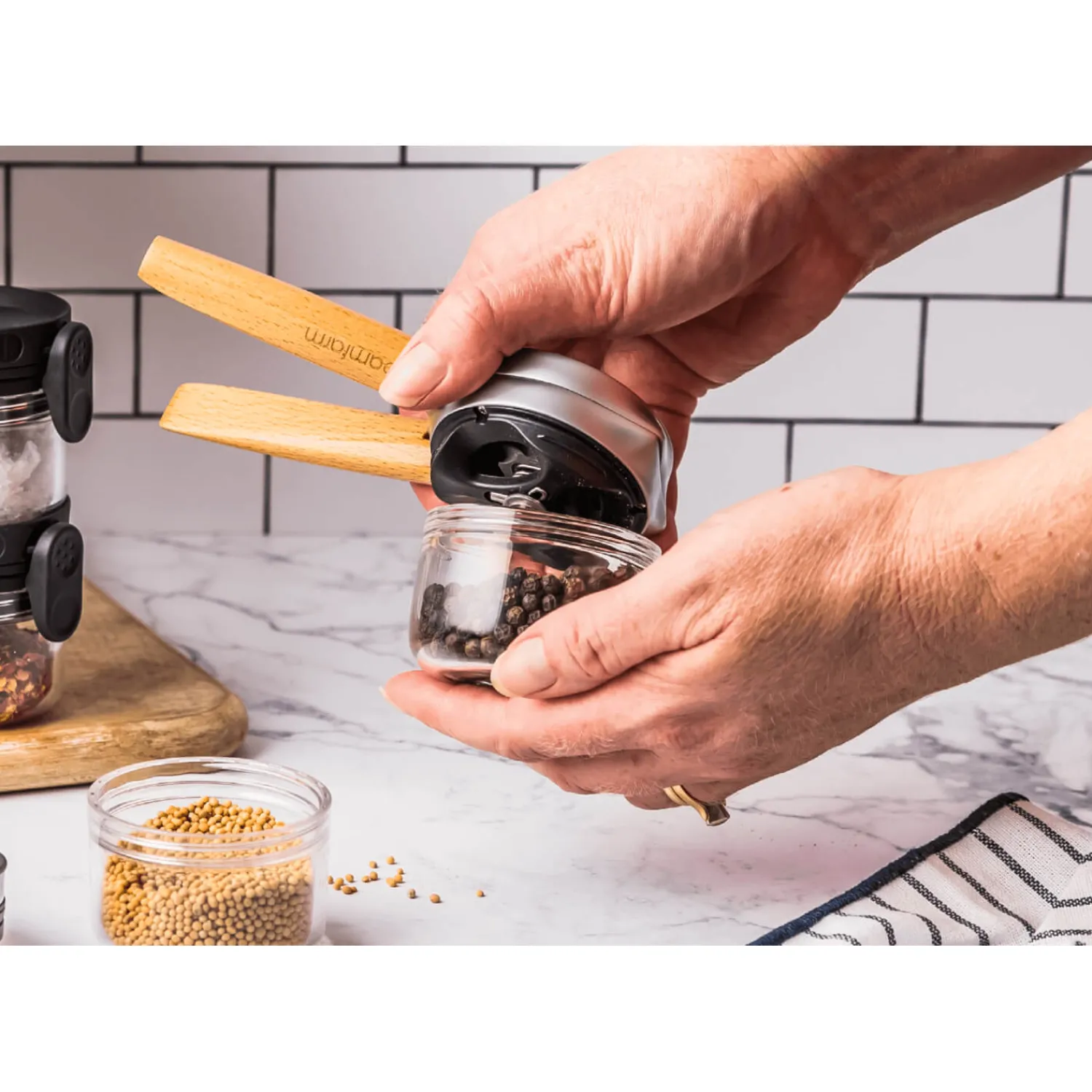 DreamFarm Ortwo Single or Double Handed Spice Mill