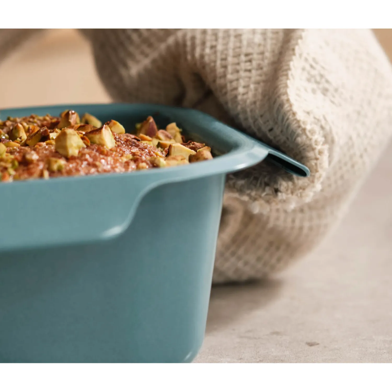 Joseph Joseph Nest™ Bake Oven 2lb Non-Stick Loaf Tin - Blue