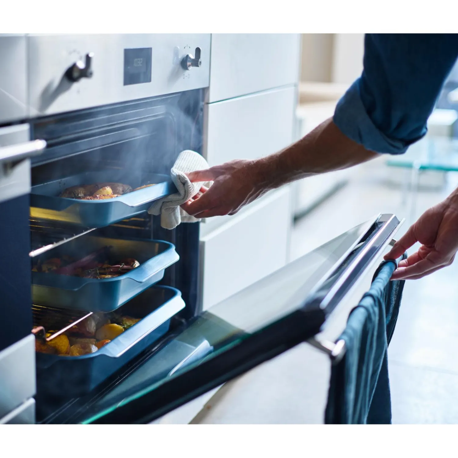 Joseph Joseph Nest™ Oven Non-Stick Large Roasting Tray - Blue
