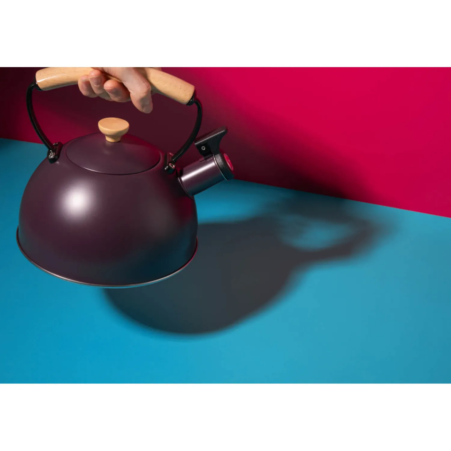 La Cafetiere La Cafetière 1.6 Litre Stovetop Whistling Kettle - Purple