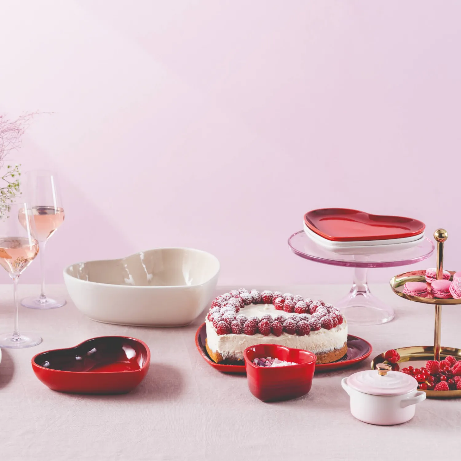 Le Creuset 20cm Heart Stoneware Bowl - Cerise