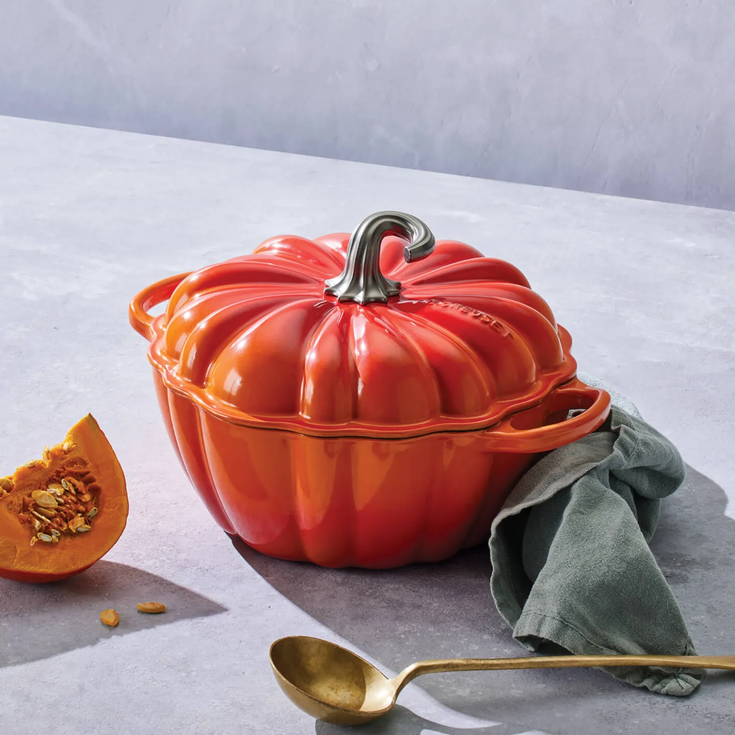 Le Creuset Halloween Cast Iron 24cm Pumpkin Casserole Dish - Volcanic