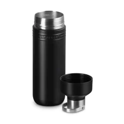 Le Creuset 'On The Go' 1-Litre Insulated Water Bottle - Satin Black