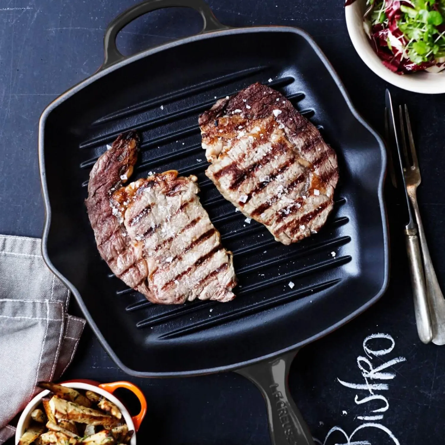 Le Creuset Signature Cast Iron 26cm Square Grillit - Satin Black