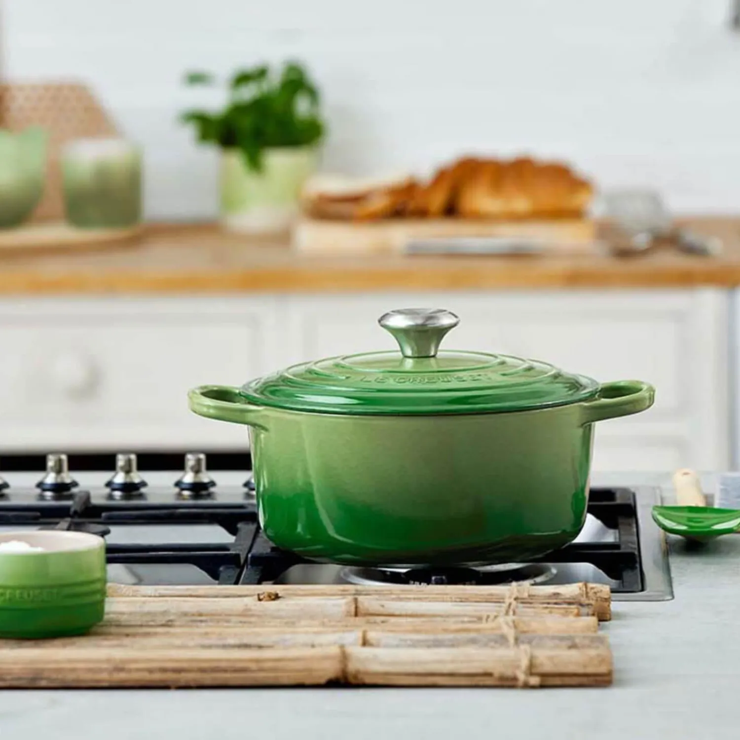 Le Creuset Signature Cast Iron 20cm Round Casserole - Bamboo Green
