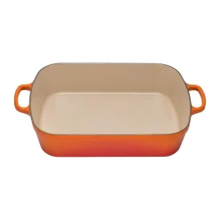 Le Creuset Signature 33cm Cast Iron Roaster - Volcanic