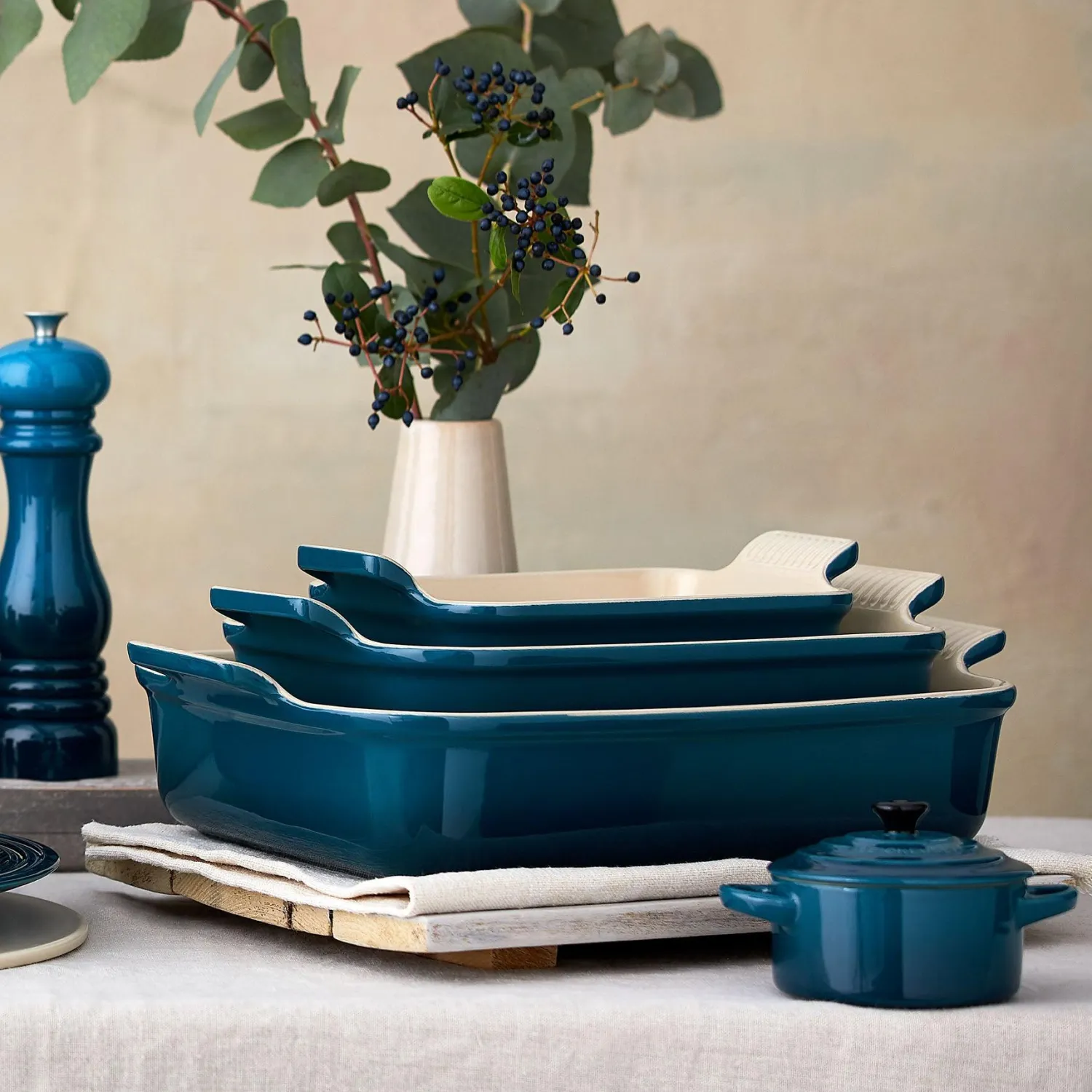 Le Creuset Stoneware Heritage 32cm Rectangular Deep Dish - Deep Teal