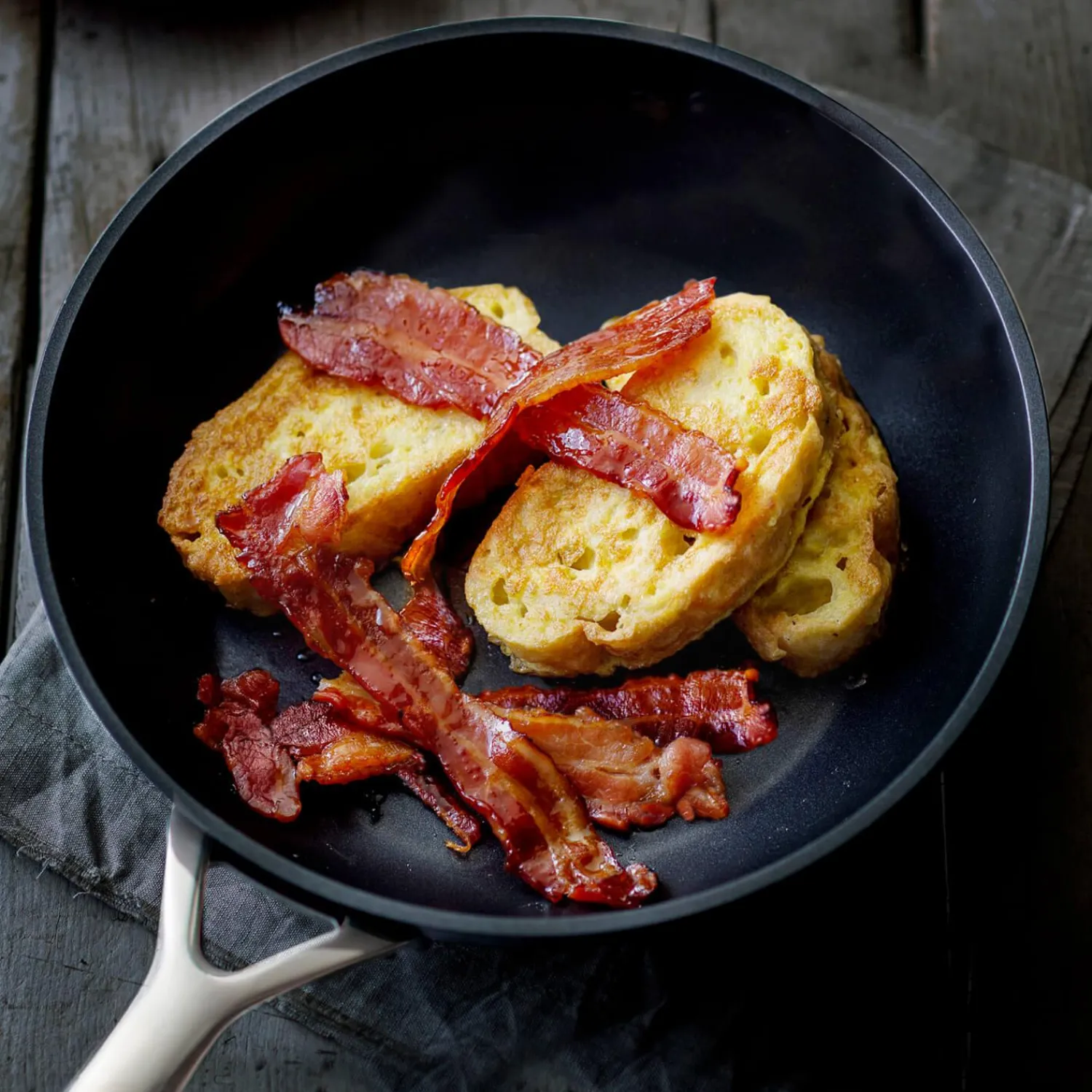 Le Creuset Toughened Non-Stick Deep Frying Pan - 26cm