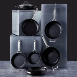 Le Creuset Toughened Non-Stick Shallow Frying Pan - 22cm