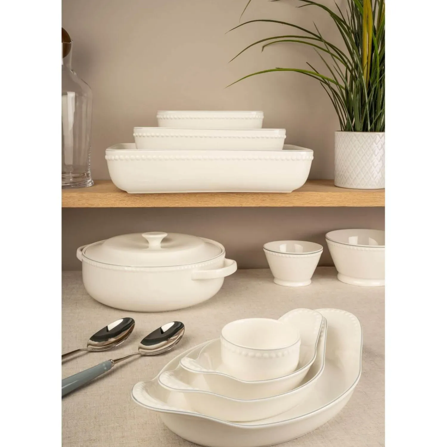 Mary Berry Signature Roasting Dish - 19cm