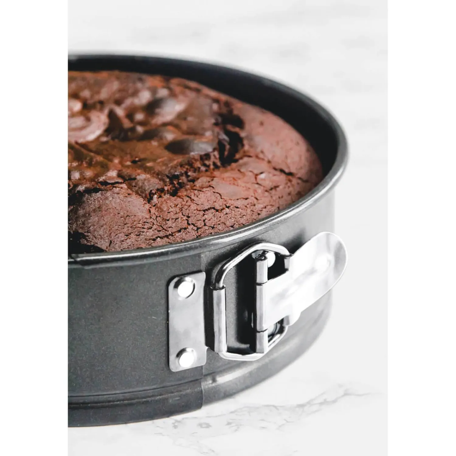 MasterClass Spring Form Round Cake Tin - 23cm