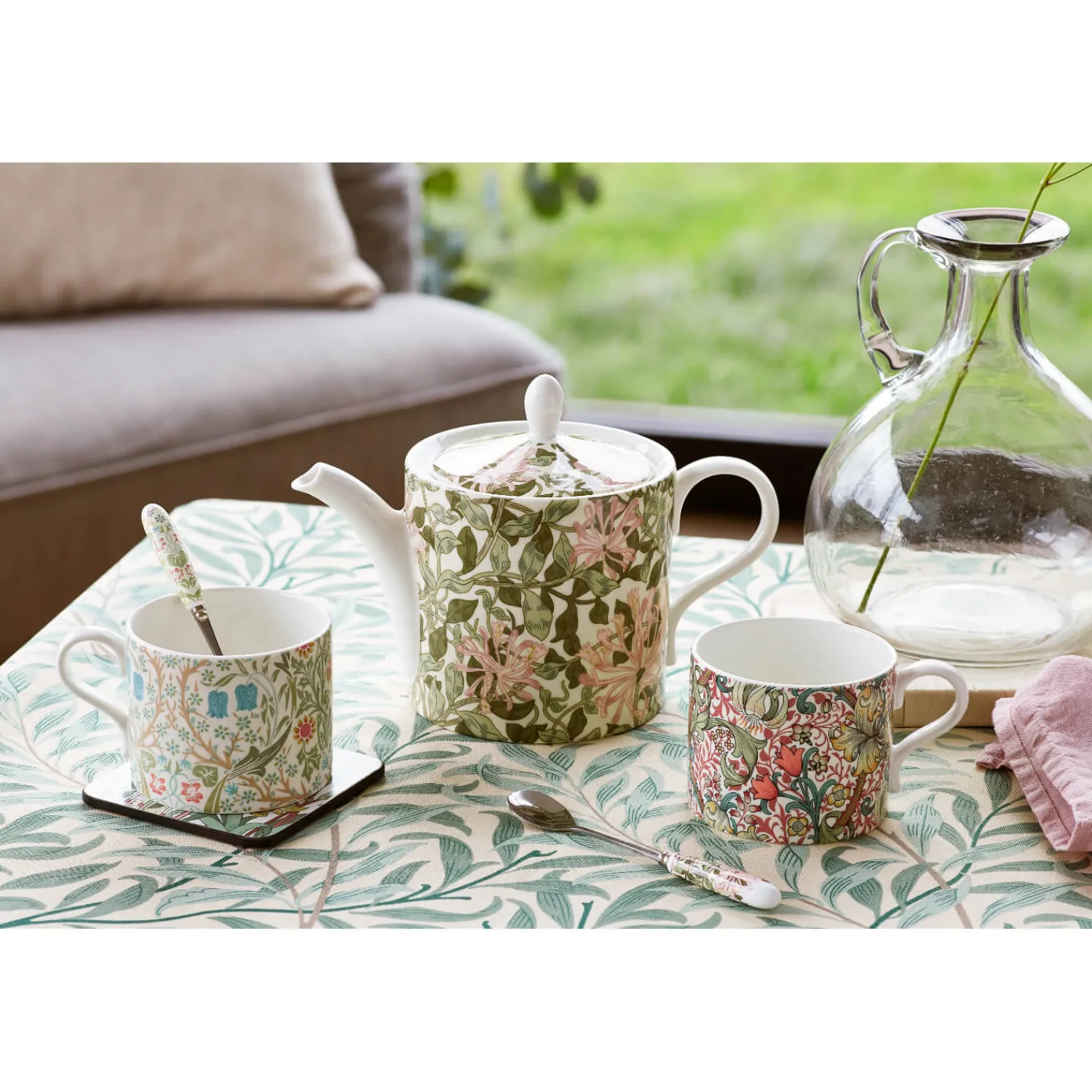 Morris u0026 Co Morris & Co 4 Cup Porcelain Teapot - Honeysuckle