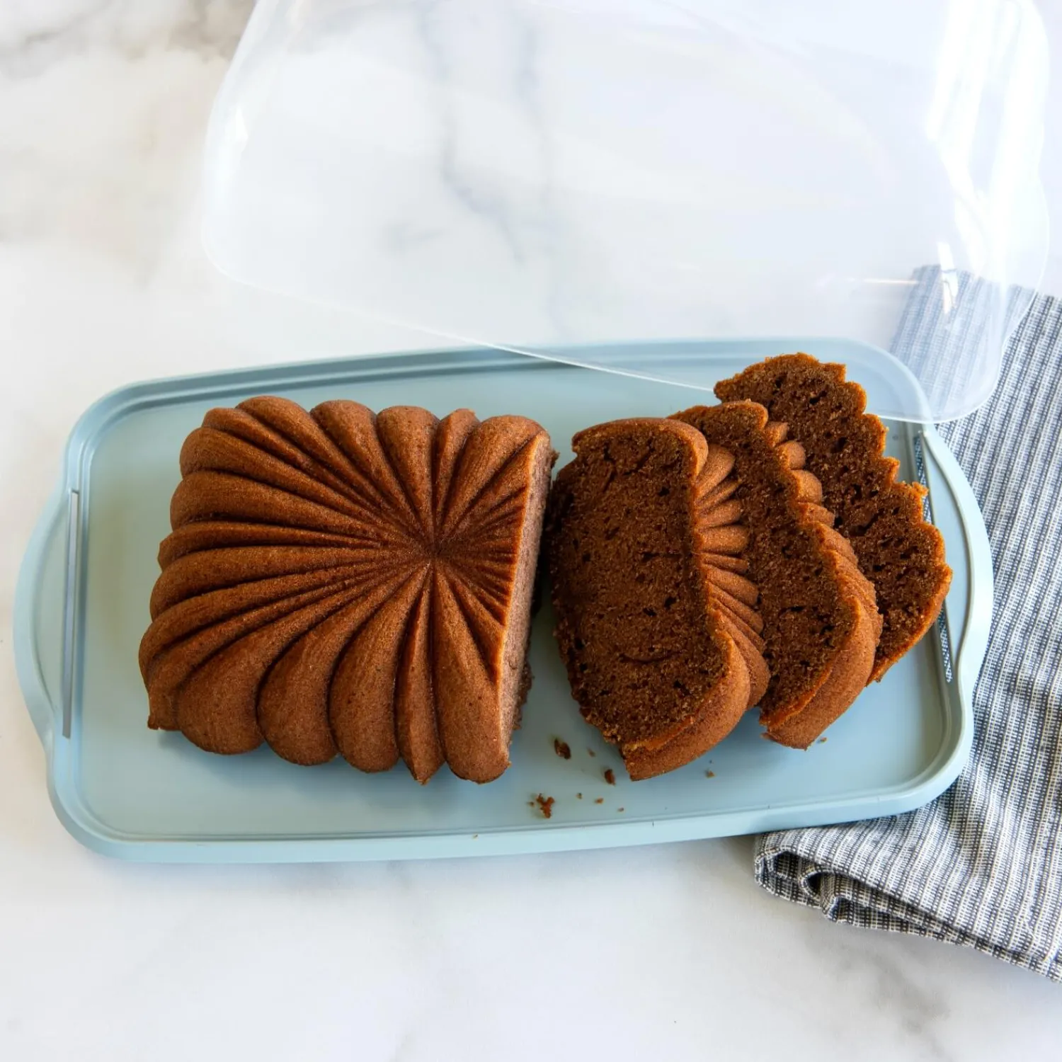 Nordic Ware Loaf Cake Keeper - Sea Glass