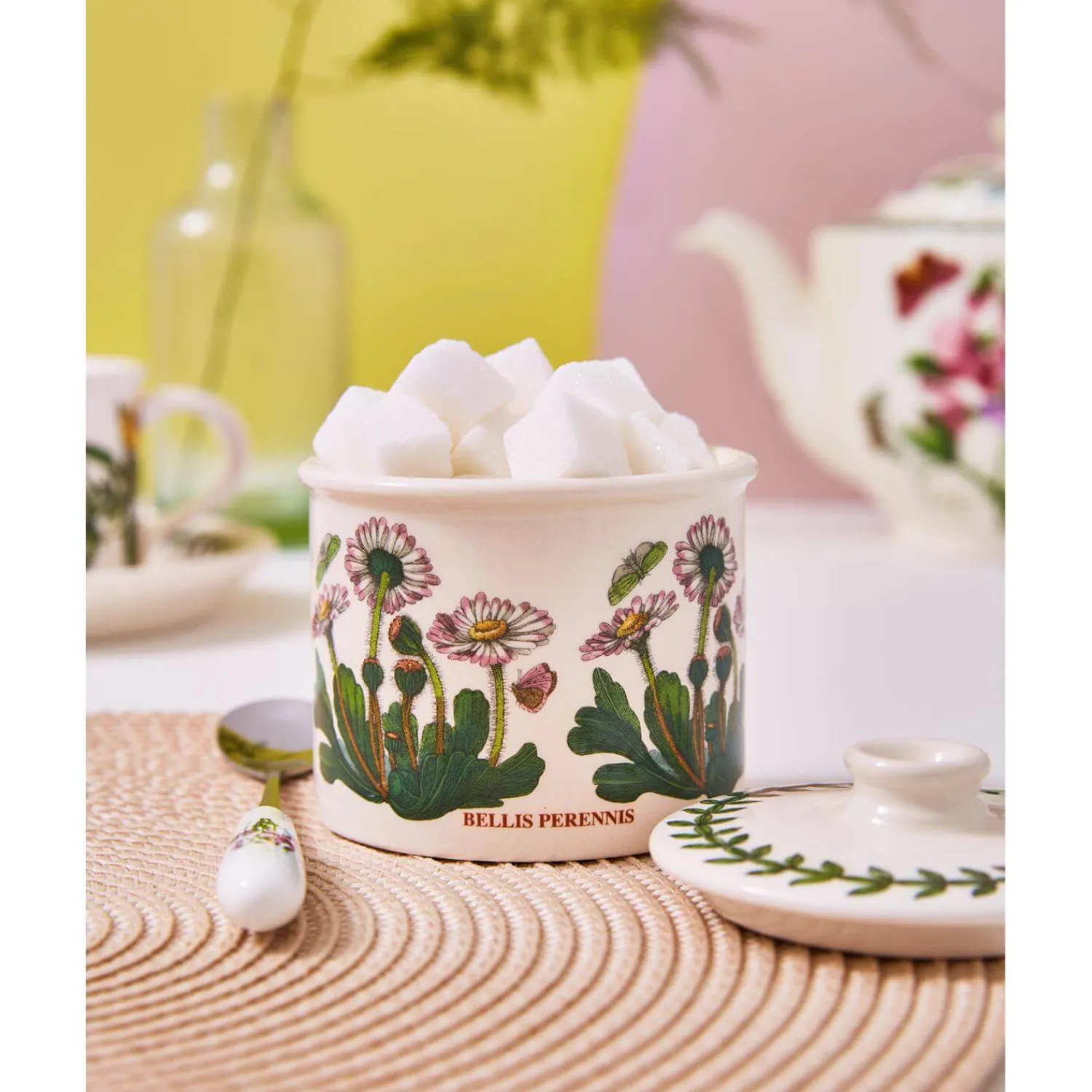 Botanic Garden Portmeirion Romantic Shape 2-Pint Teapot