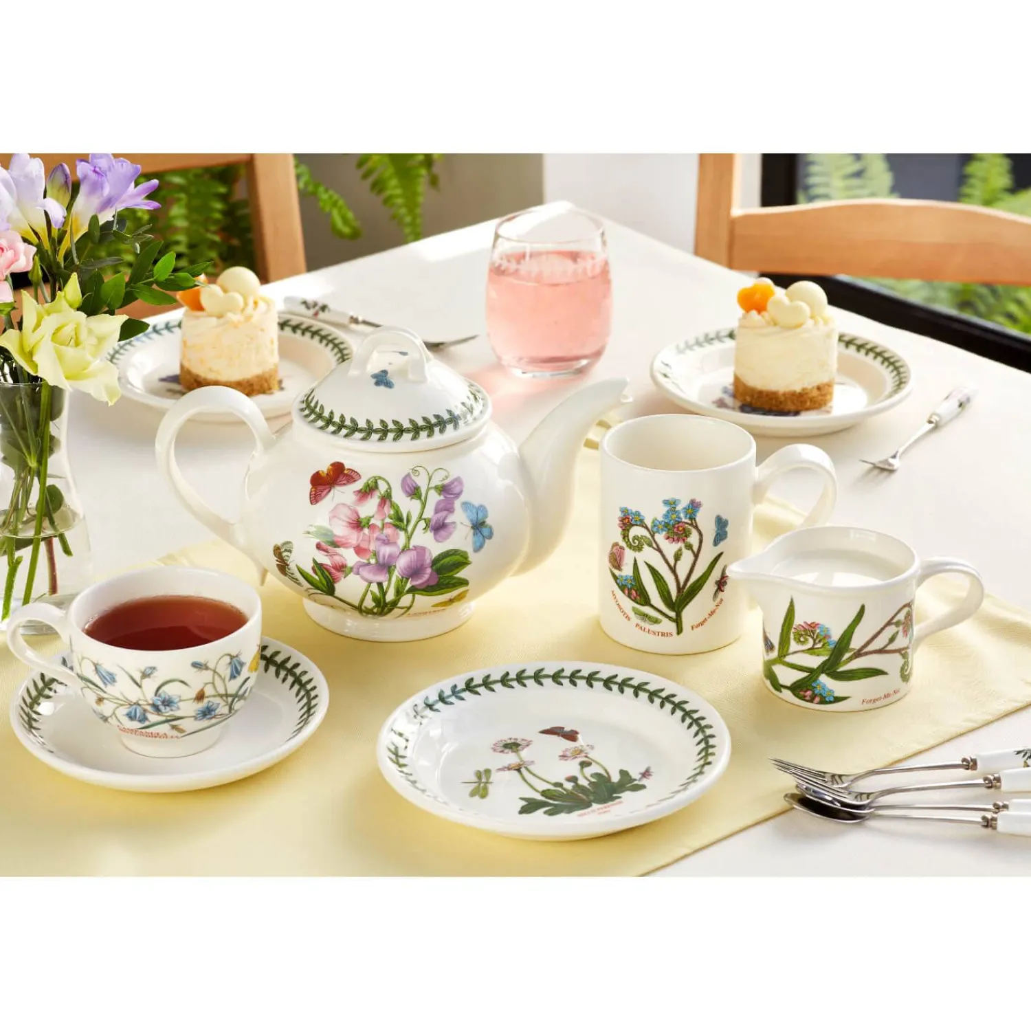 PORTMEIRION Botanic Garden Covered Sugar Bowl