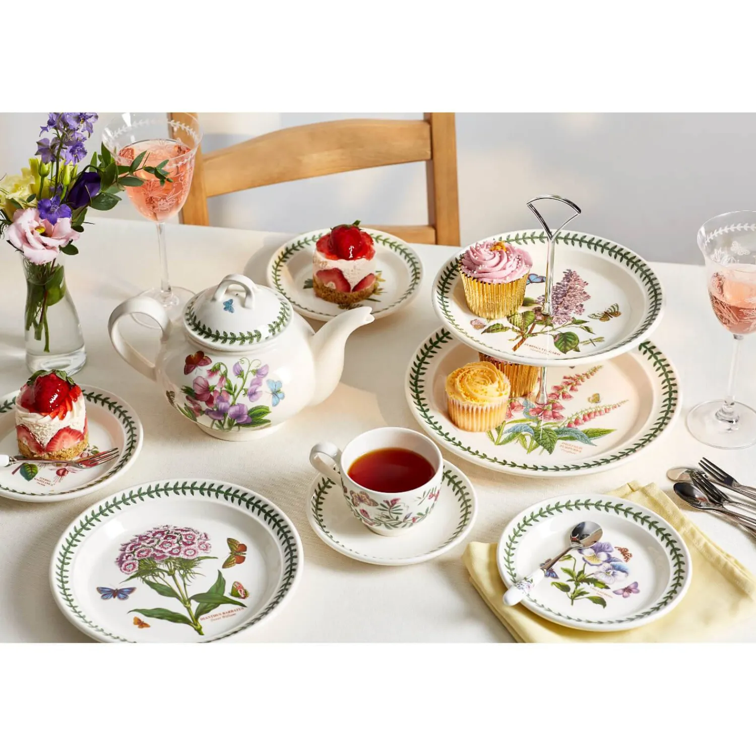 PORTMEIRION Botanic Garden 2 Tier Cake Stand