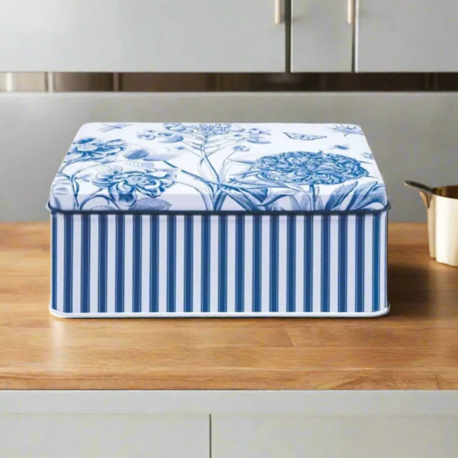 Sanderson Deep Rectangular Tin - Etchings & Roses