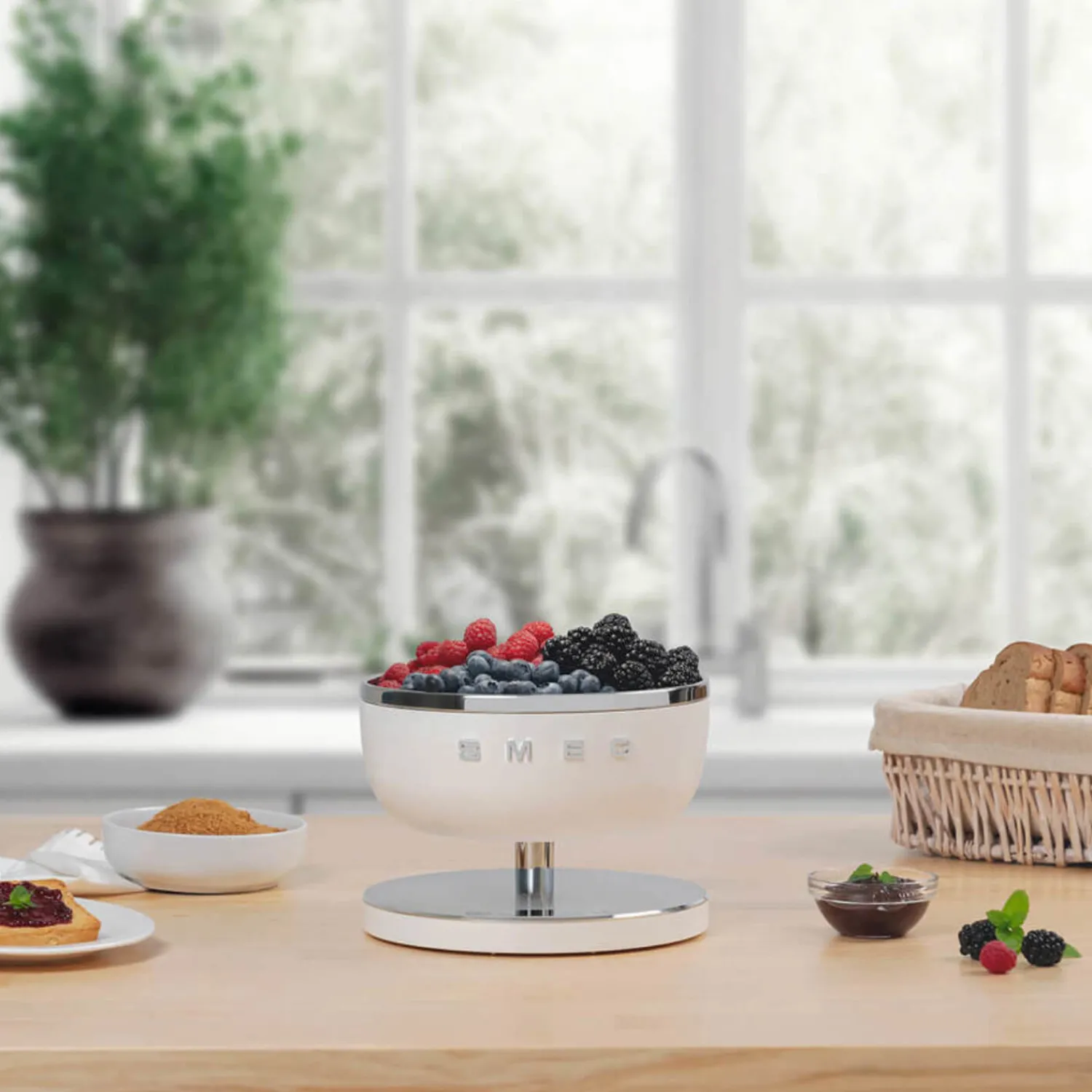 Smeg KSC01 Digital Kitchen Scales - Matte White