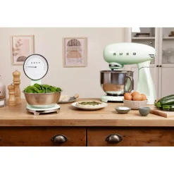 Smeg 50's Retro Style KSF01 Kitchen Scales - Pastel Green