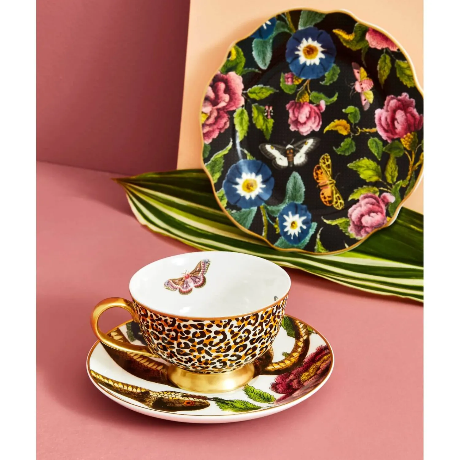 SPODE Creatures of Curiosity Coupe Tea Cup & Saucer - Leopard / Snake