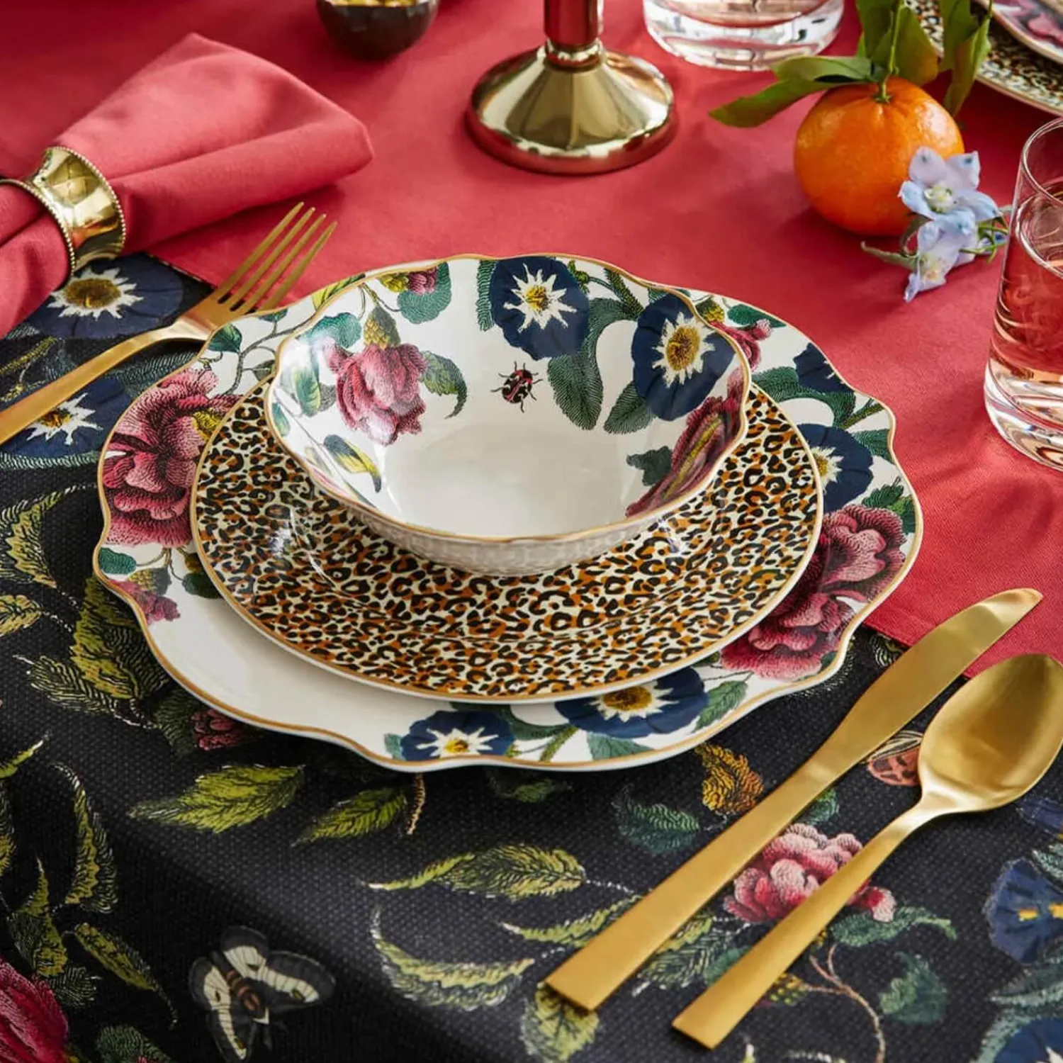SPODE Creatures of Curiosity Fine China 12-Piece Dinner Set