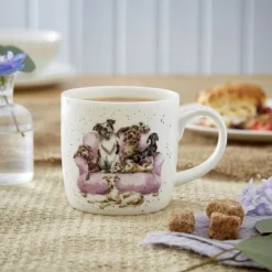 Wrendale Designs by Hannah Dale Bone China 310ml Mug - Movie Night