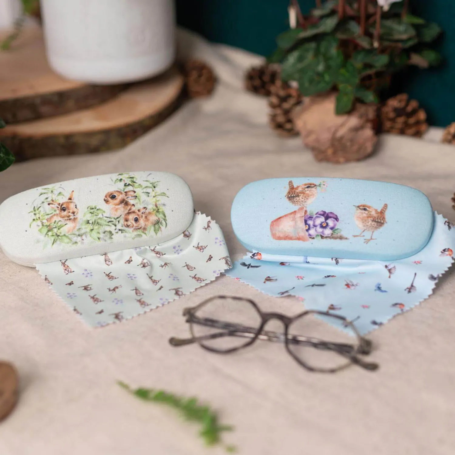 Wrendale Designs by Hannah Dale Glasses Case - Pottering About - Bird