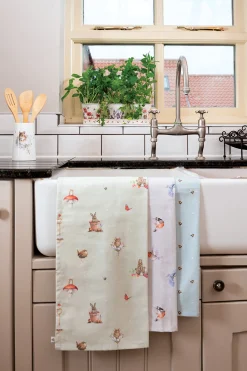 Wrendale Designs by Hannah Dale 100% Cotton Tea Towel - Garden Friends
