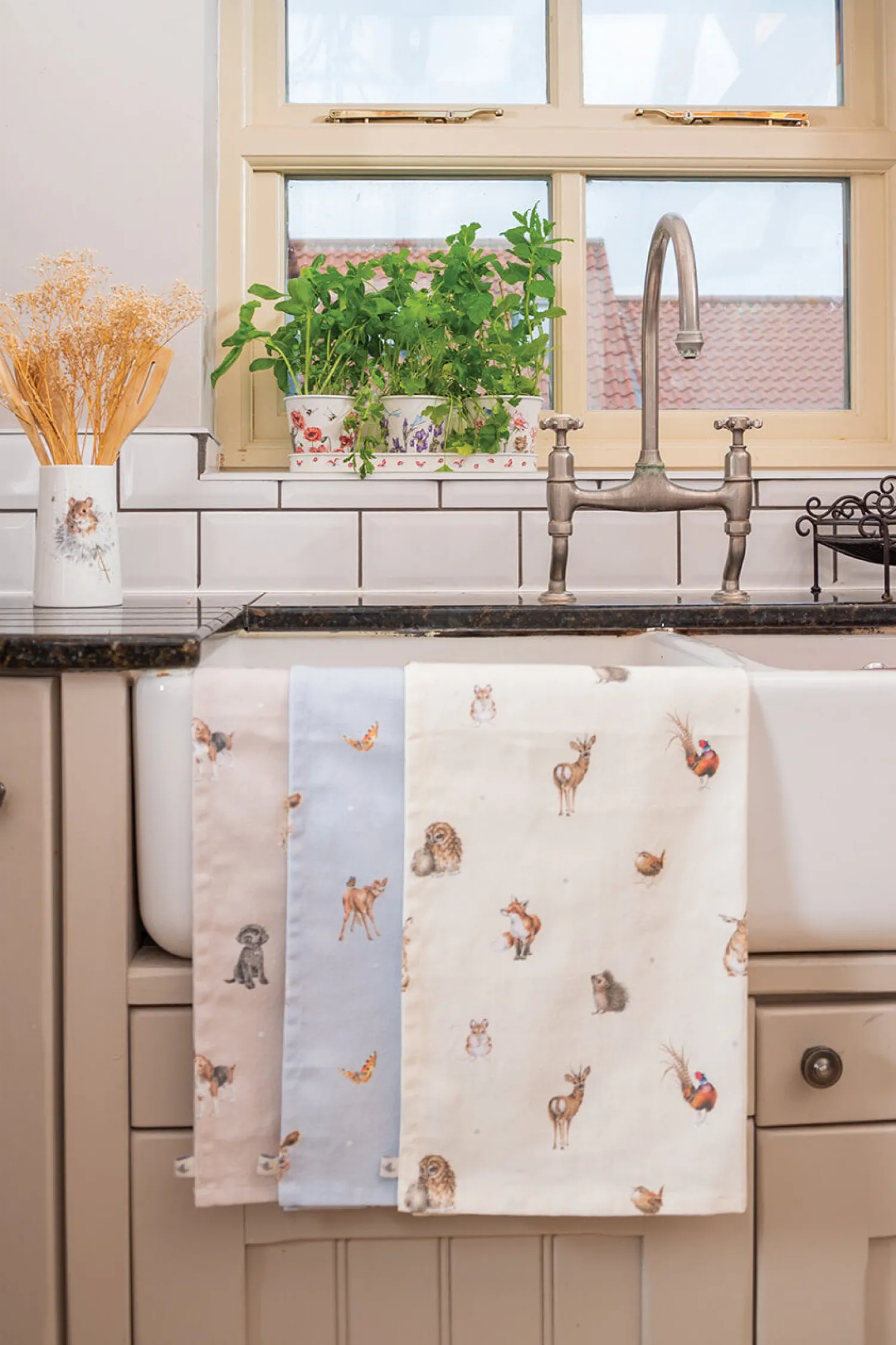 Wrendale Designs by Hannah Dale 100% Cotton Tea Towel - Woodlanders