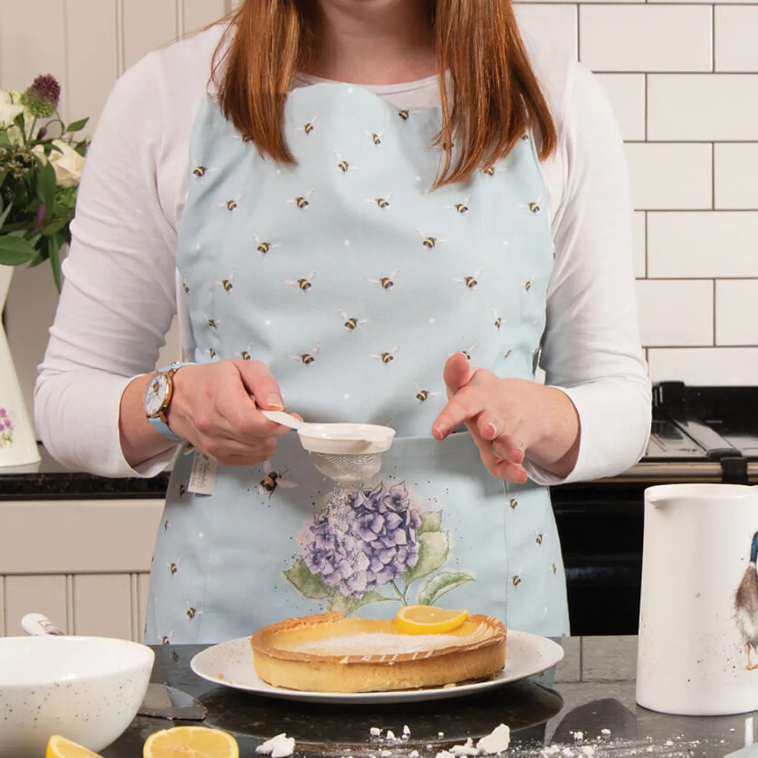 Wrendale Designs by Hannah Dale 100% Cotton Apron - Busy Bee