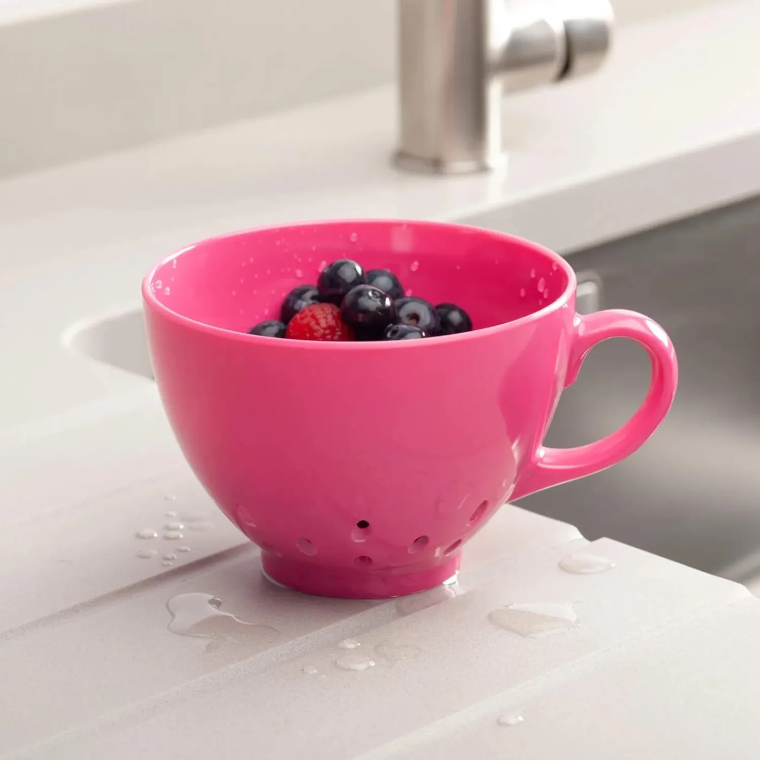 Zeal Berry 10cm Melamine Colander with Handle - Neon Pink